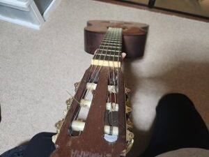 ネックの反りの確認